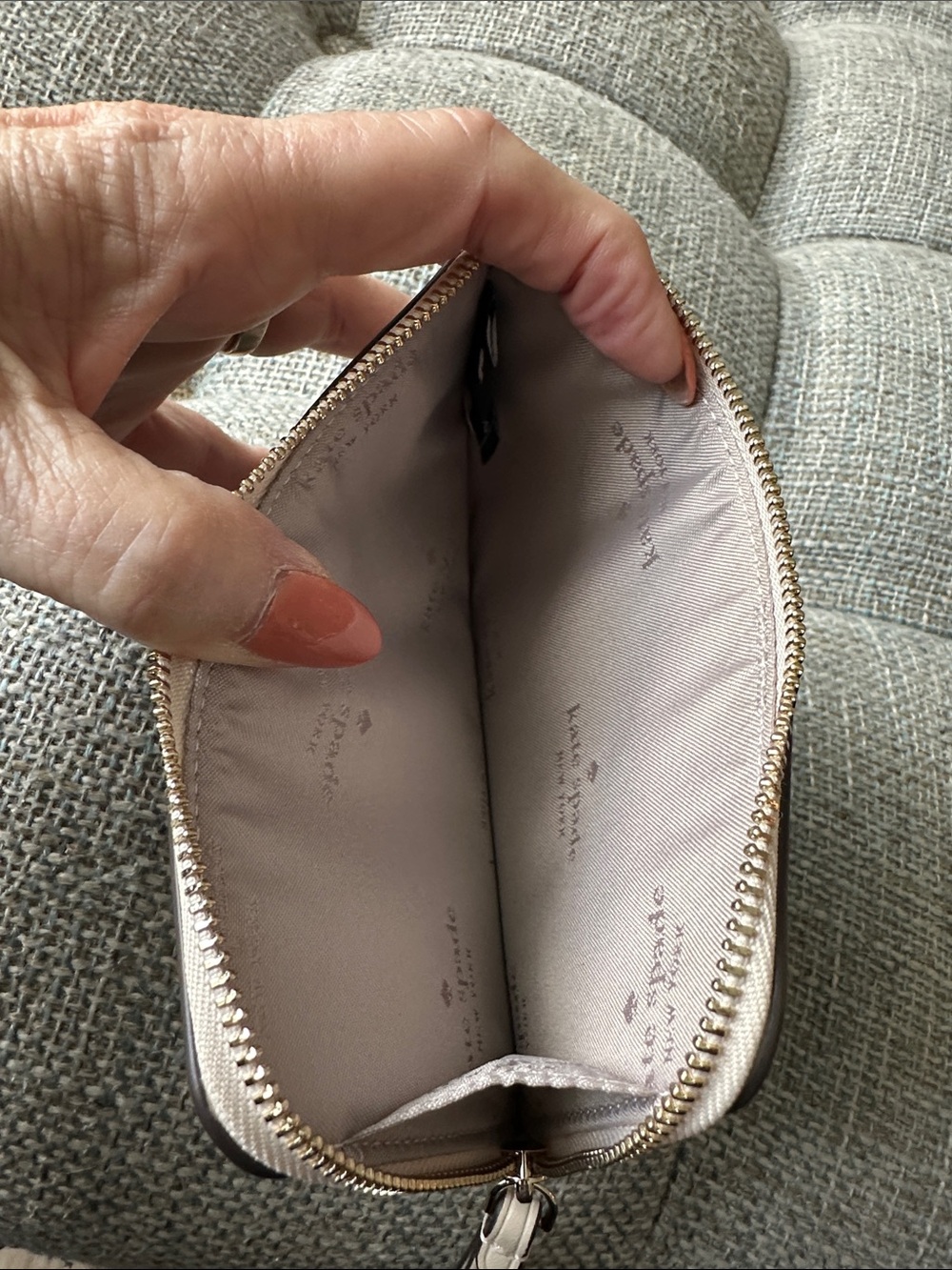 Kate Spade Signature Spade Flower Coated-Canvas L-Zip Wristlet Beige/Taupe EUC - Picture 6 of 7